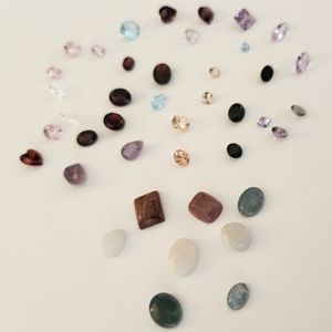 Unknown gemstone lot 3